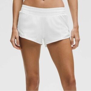 Lululemon hotty hot shorts 2.5”